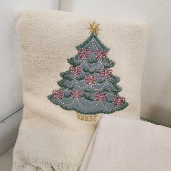 Vintage Embordered Tea towels with Holiday Soap - Picture 2 of 4